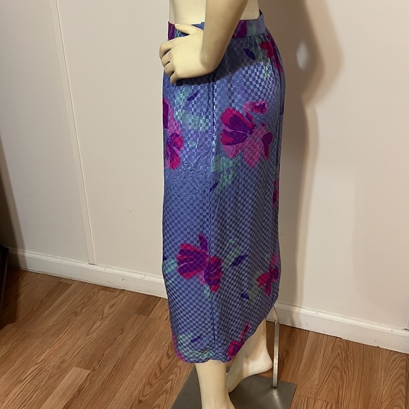 MAGGY LONDON 100% Silk  Skirt - Picture 2 of 5